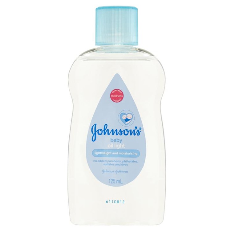 Johnsons-Baby-Light-Massaging-Oil-125mL-1.jpg